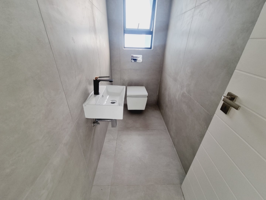 4 Bedroom Property for Sale in Sandown Western Cape